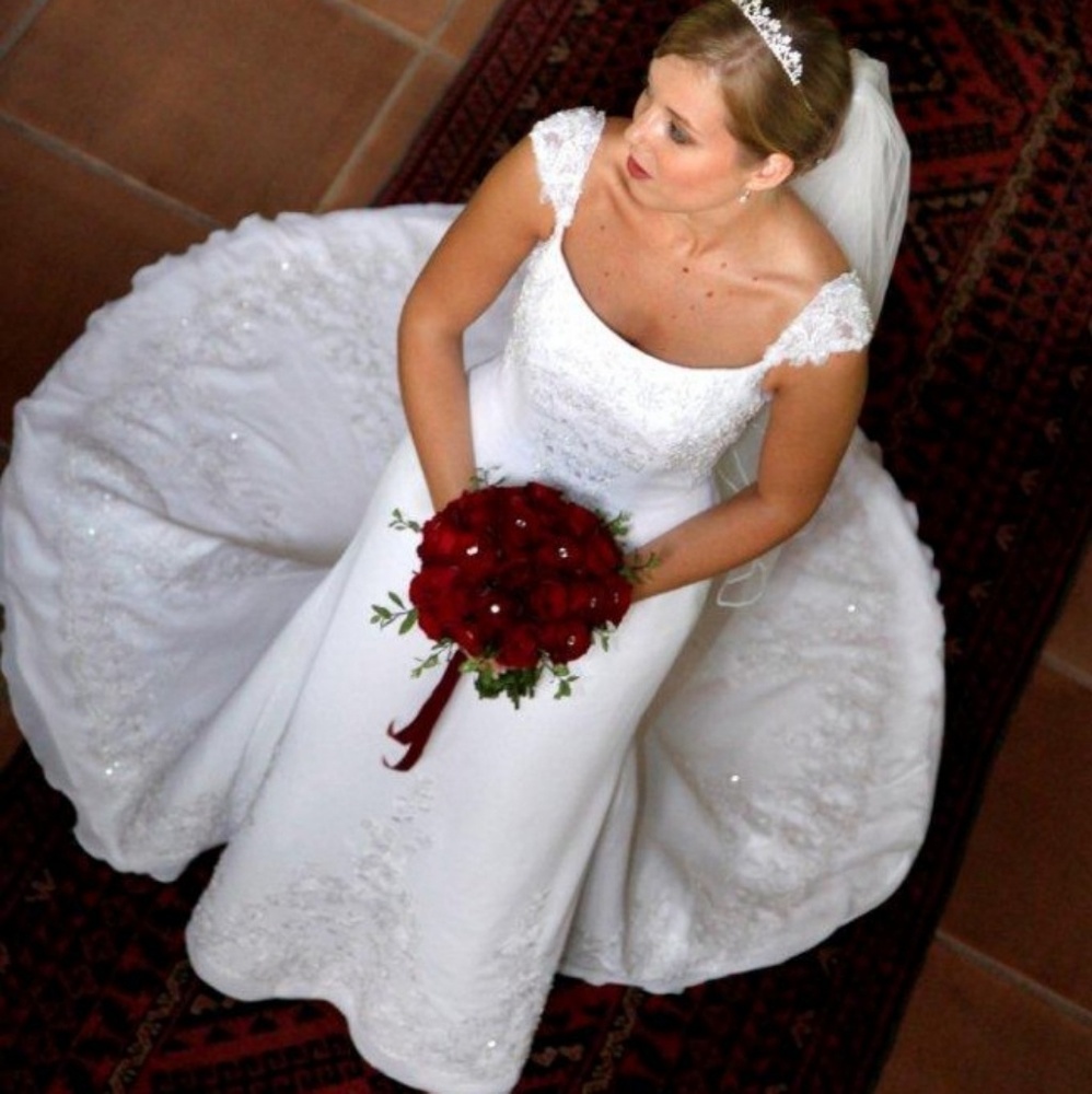 Wedding Gown Beaded Size 8